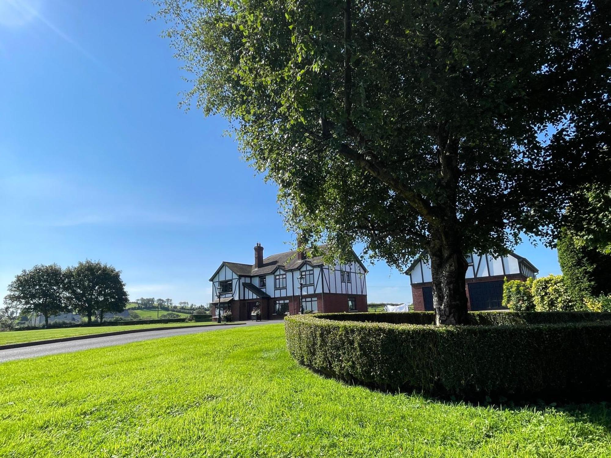 Greenfields Country House Latton Exteriér fotografie